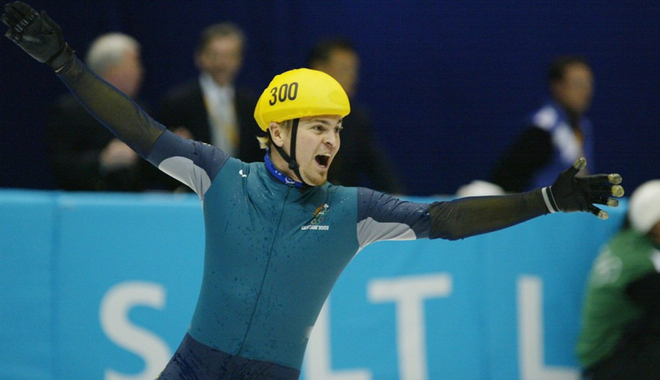 Steven Bradbury wins gold at the 2002 Winter Olympics